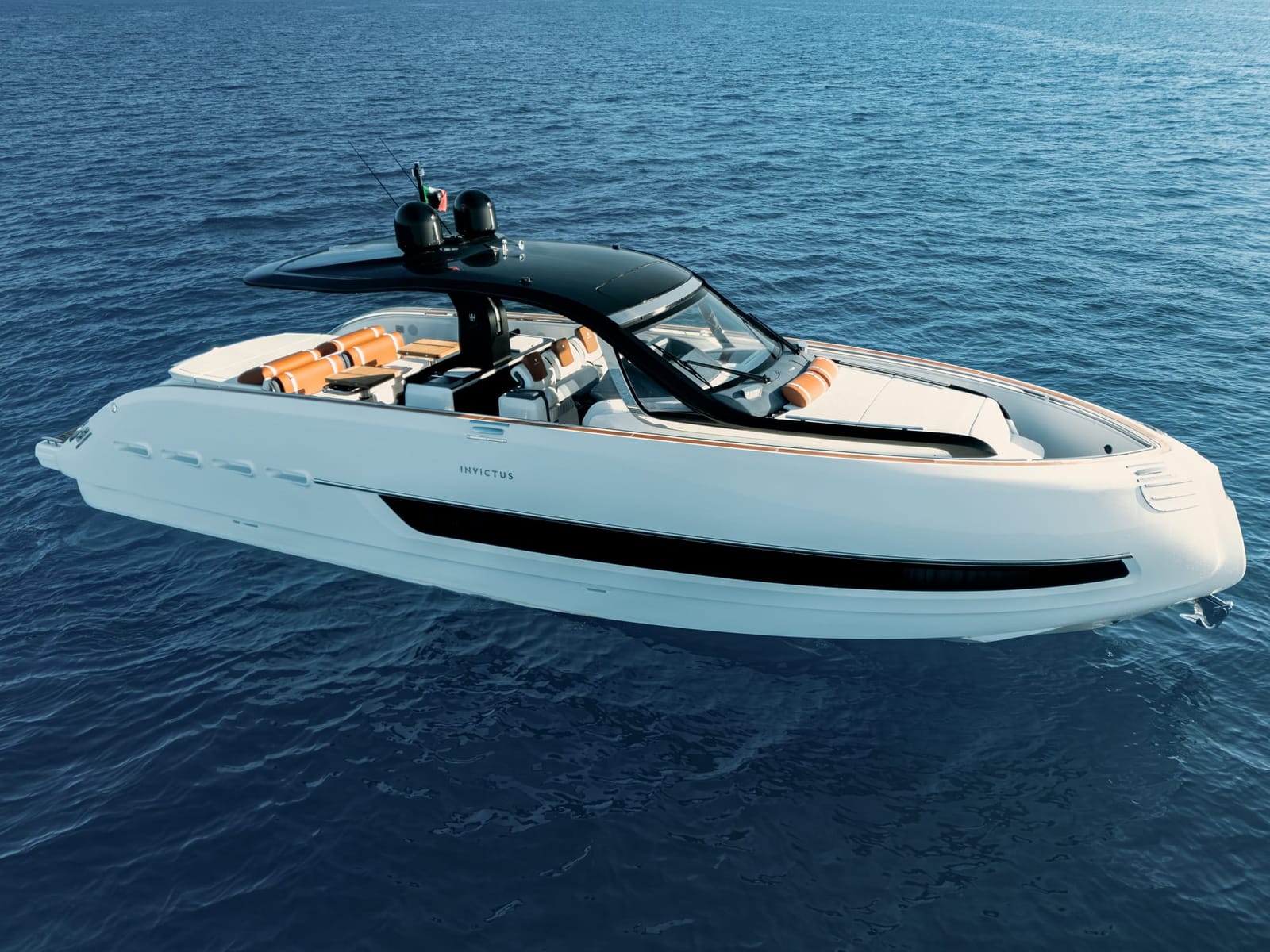 Invictus TT460 Shell Edition: el arte de navegar en armonía con la naturaleza