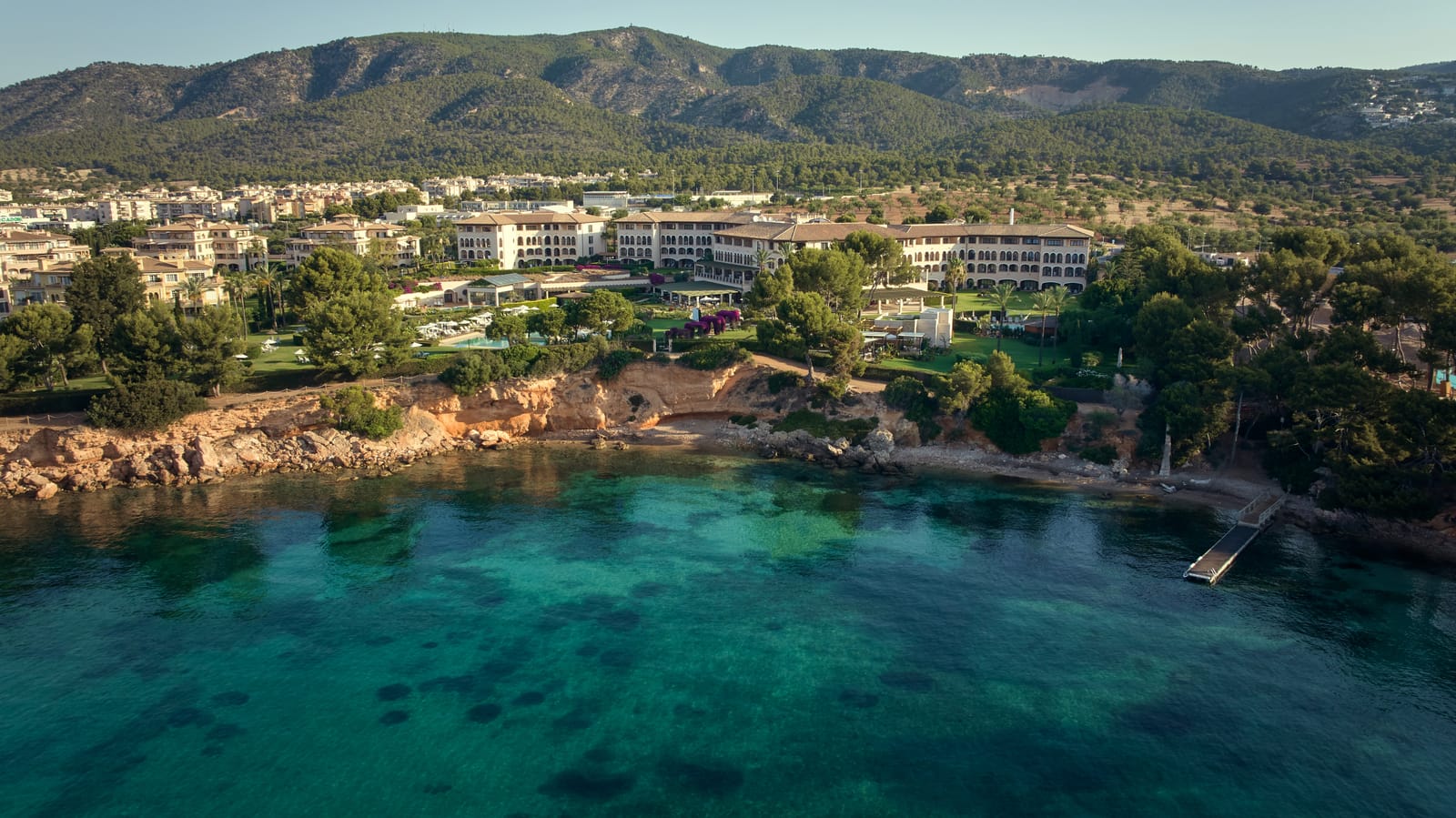 St. Regis Mardavall renueva 42 habitaciones y estrena experiencias