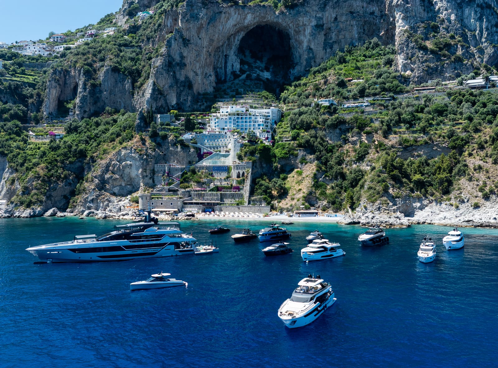 Ferretti lleva la experiencia Riva a Amalfi