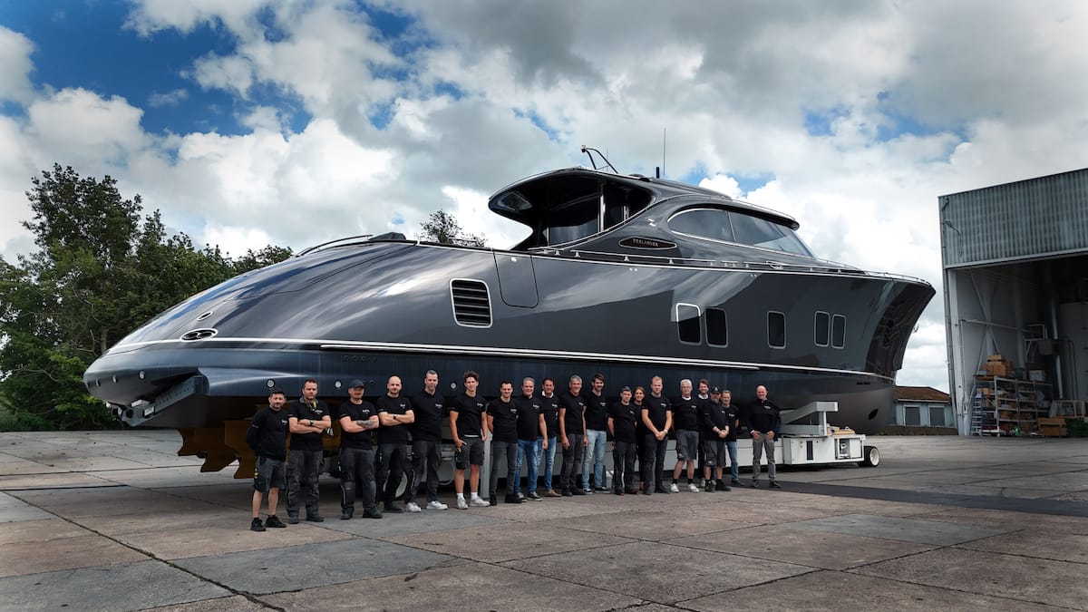 Zeelander 8: el lujo de navegar solo a 40 nudos