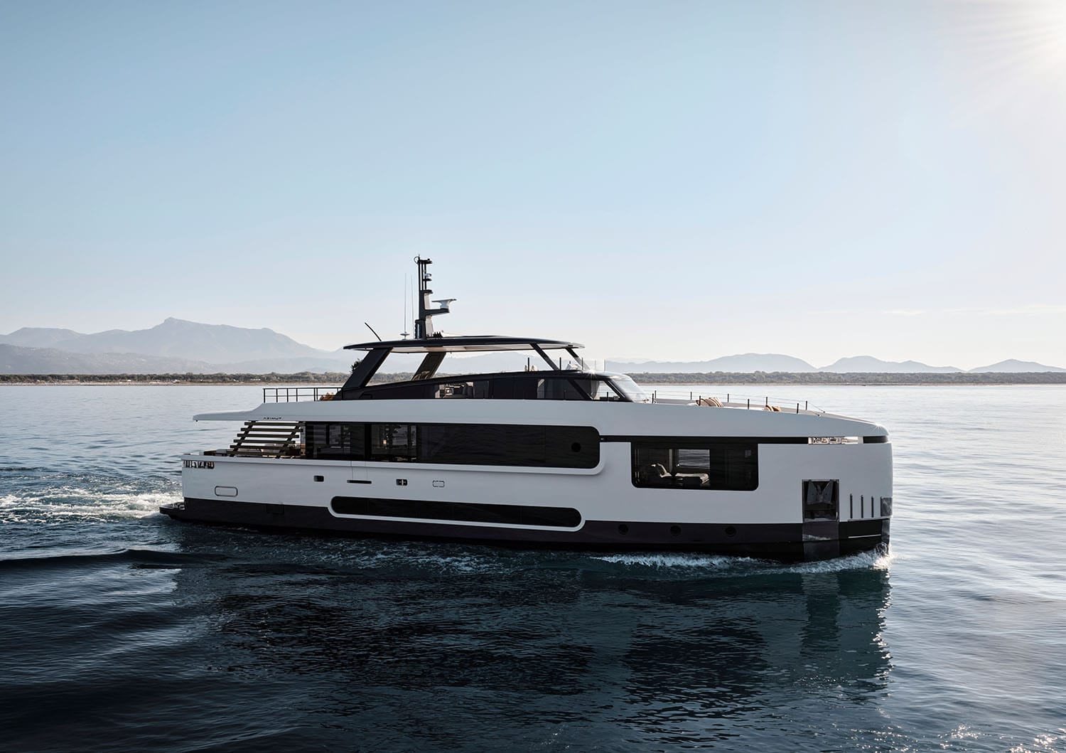 Azimut Magellano 27M estrena una tercera generación pensada para viajar más lejos
