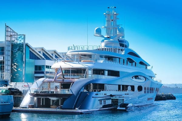 Los yates de las celebridades más populares del mundo: de Jeff Bezos a Tom Brady