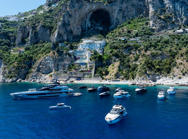 Ferretti lleva la experiencia Riva a Amalfi